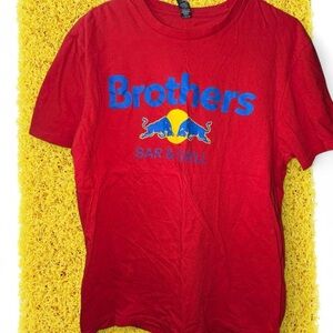 Red Bull Brothers Bar & Grill red t-shirt Size L #redbull #gaming